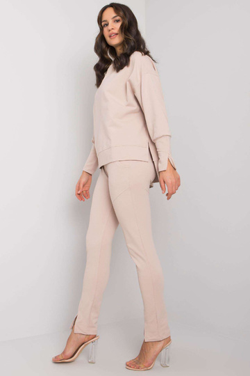 Světle béžová dvoudílná...