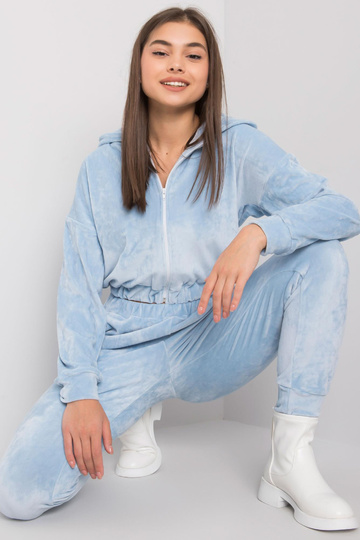 Světle modrá dvoudílná...