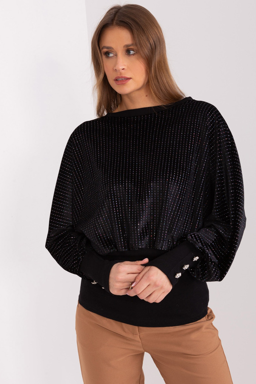 Černá halenka s ozdobnými knoflíky...