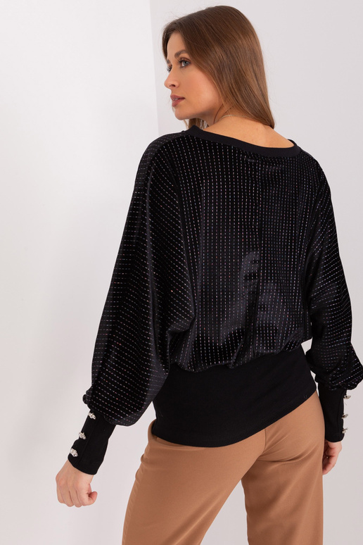 Černá halenka s ozdobnými knoflíky...