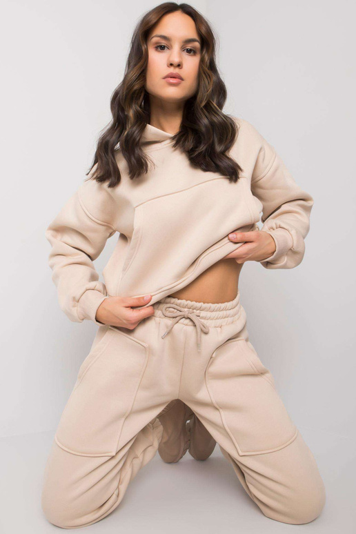 Béžová souprava bavlněných tepláků...