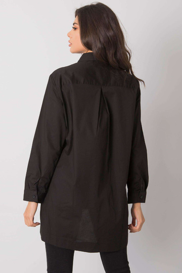 Černá košile s rozparkem...