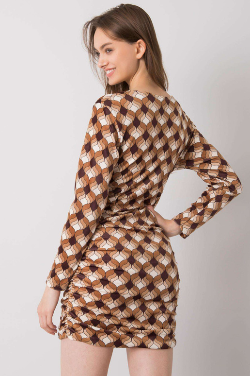 Hnědé velurové šaty se vzory Montilla