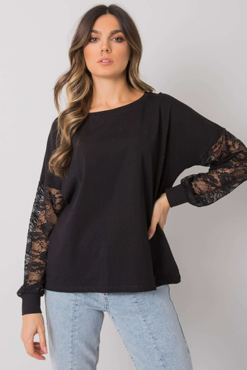 Černá halenka s krajkou...