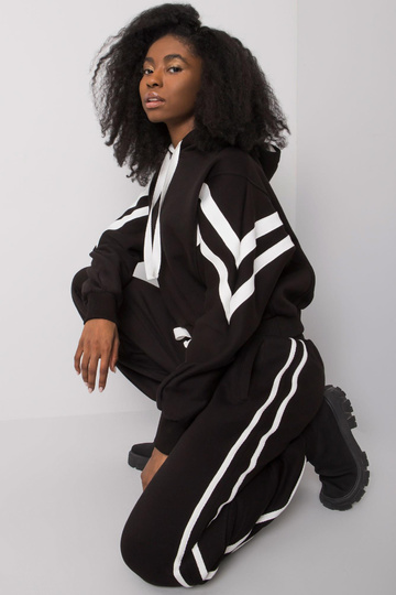 Černý ležérní set s pruhy... 2