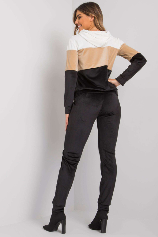 Černobílý velurový komplet s...