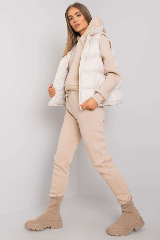 Světle béžová souprava s vestou Aysel