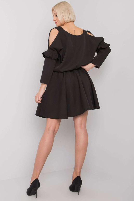 Černé šaty s volánky na rukávech...