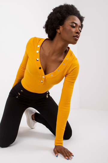 Světle oranžová proužkovaná...