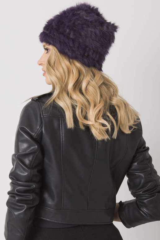 Fialová kožešinová čepice