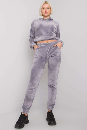 Šedá dvoudílná souprava s...