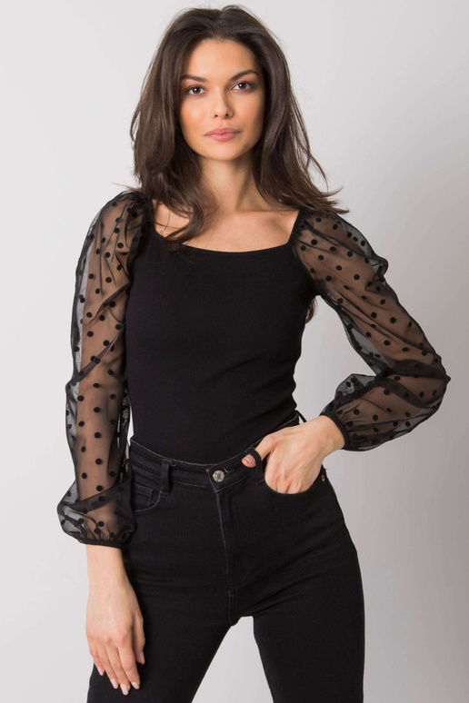 Černá halenka s ozdobnými rukávy...