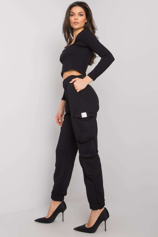 Černé dámské tepláky s kapsami Mila...