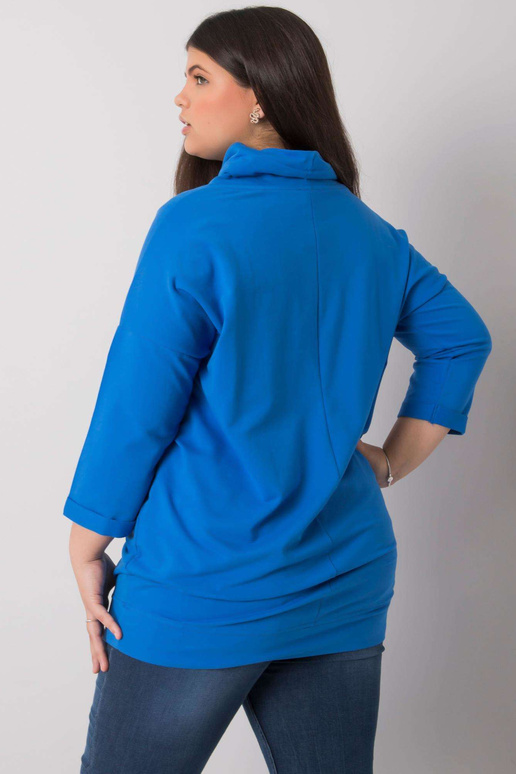 Tmavě modrá halenka větší velikosti s...