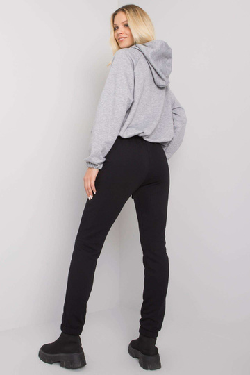 Černošedý set s Danielle Patch 2