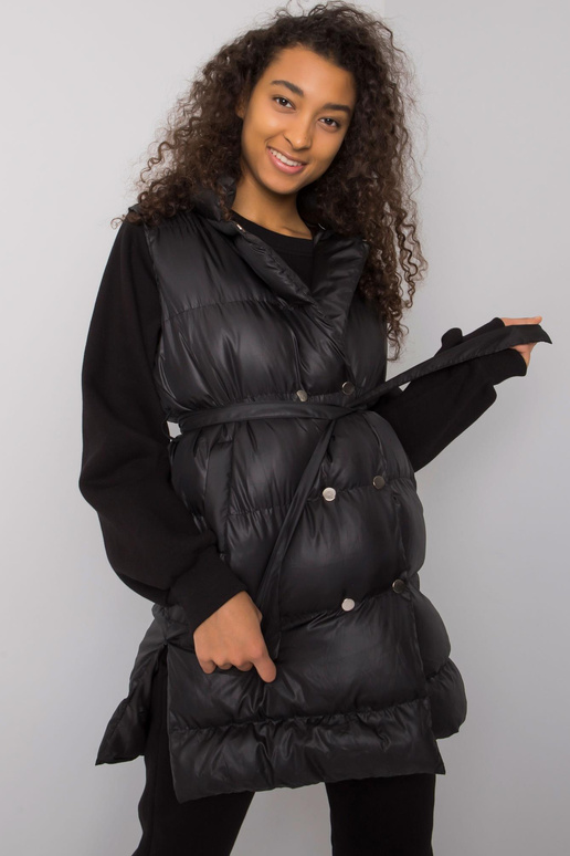 Černá třídílná souprava s vestou...