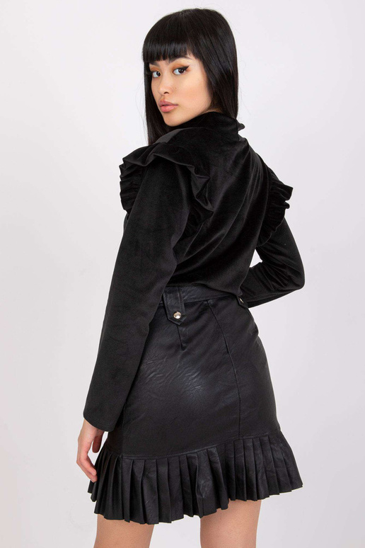 Černá velurová halenka s volánky Eugenie