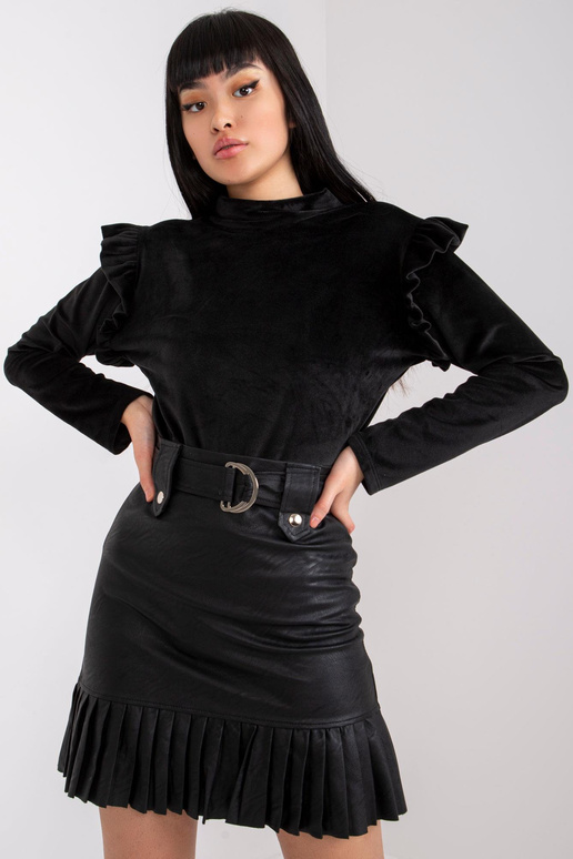 Černá velurová halenka s volánky Eugenie
