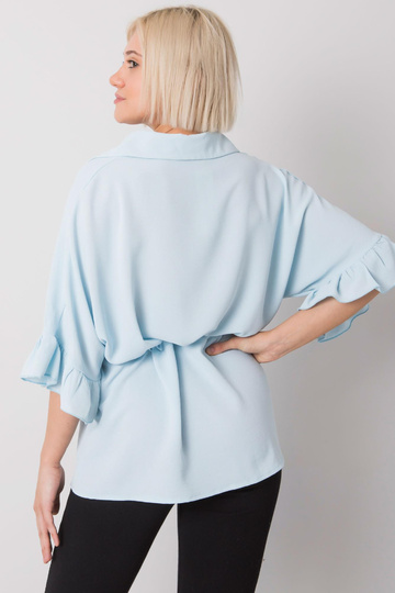 Světle modrá halenka se... 2