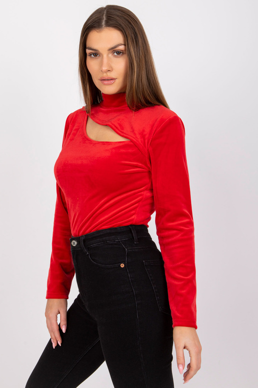 Červená velurová halenka s výstřihem... Červená velurová halenka s výstřihem...