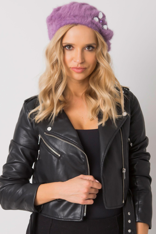 Fialový dámský baret s nášivkou