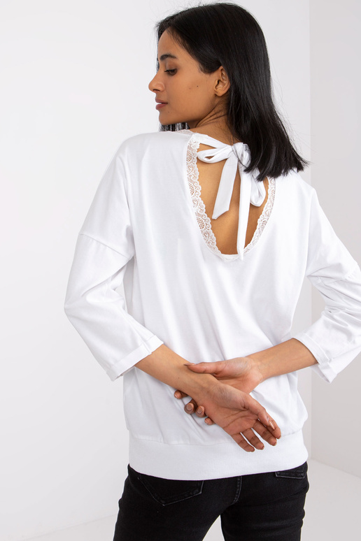 Bílá halenka se zavazováním Wioleta...