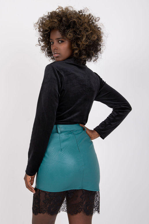 Černá halenka s výřezem Kigali