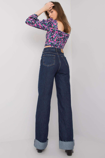 Tmavě modré široké džíny... 2