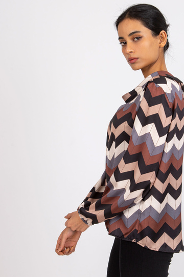 Černá vzorovaná halenka...