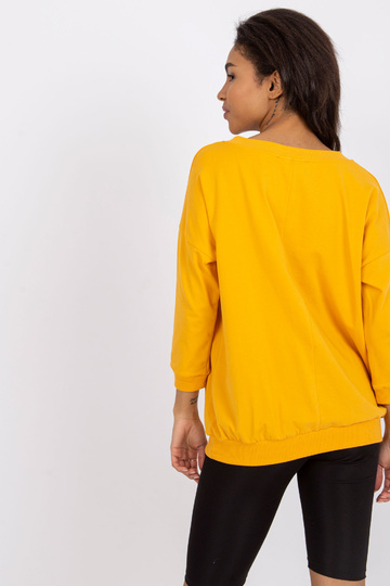 Jasně oranžová halenka... 2