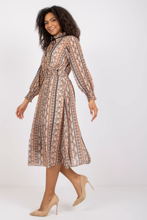 Béžové šaty se vzory Ava