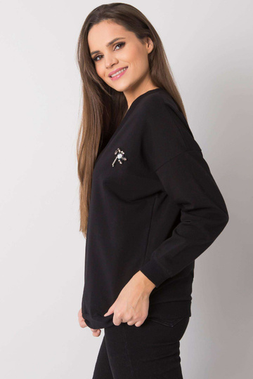 Černá mikina s nášivkou...