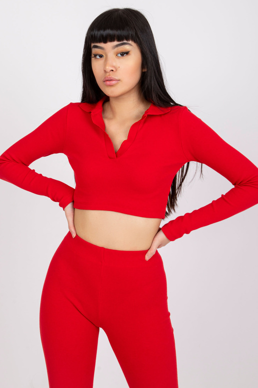 Červená krátká halenka s pruhem...