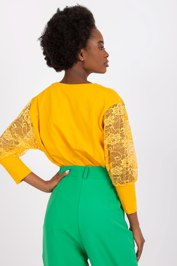 Světle oranžová halenka s... 2