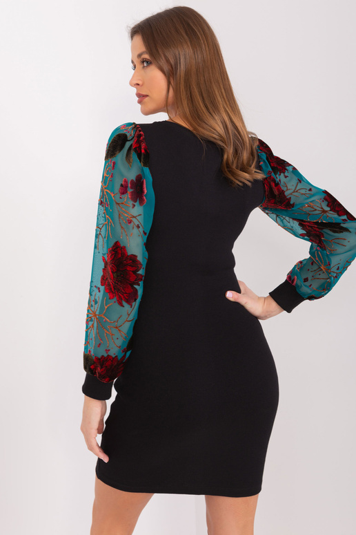 Černé šaty s ozdobnými rukávy Elyssa...