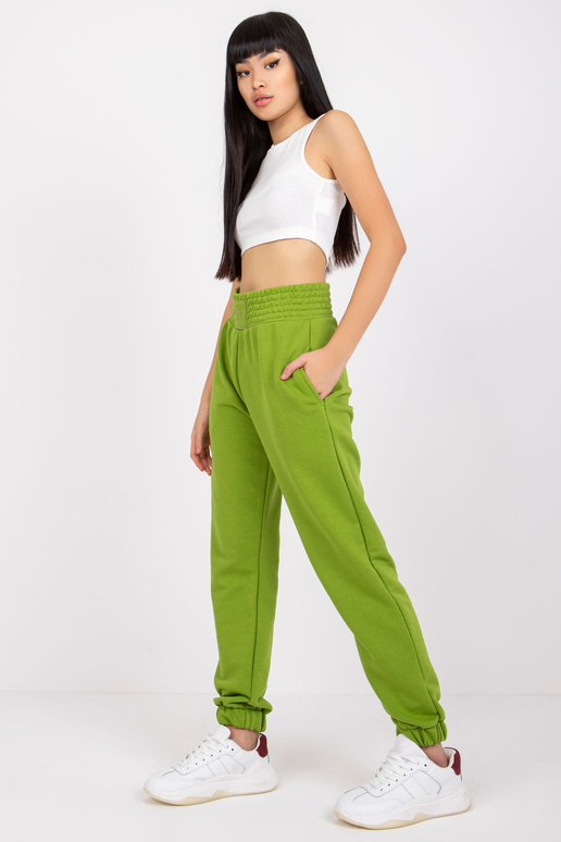 Světle zelené tepláky s kapsami RUE...