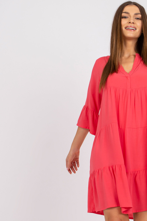 Korálové volné šaty od Humility SUBLEVEL