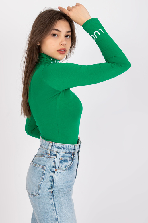 Zelená vypasovaná halenka s nápisy...