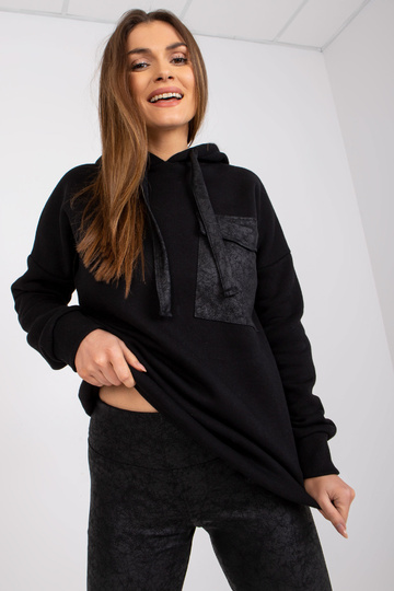 Černá dvoudílná tepláková...