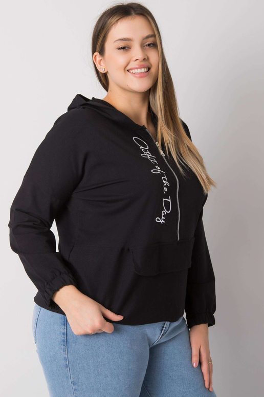 Černá obyčejná halenka větší...