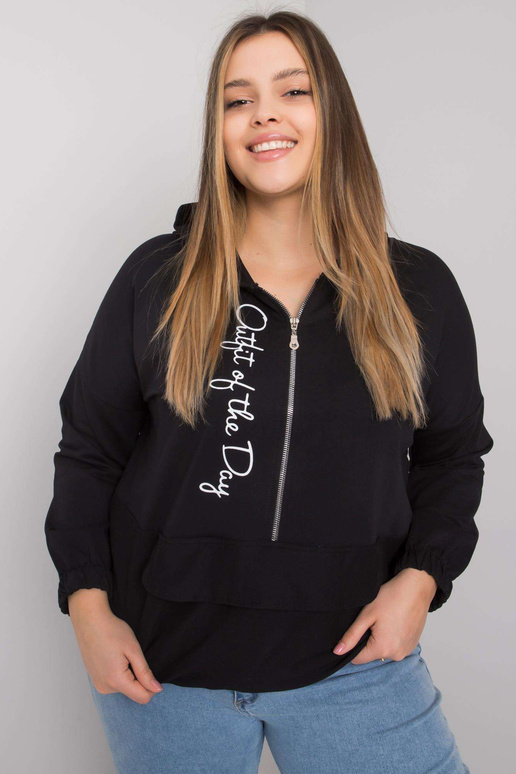 Černá obyčejná halenka větší...