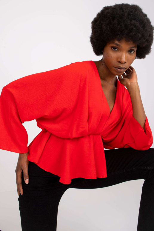 Červená halenka Raquela s výstřihem do V