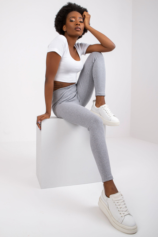 Šedé melanžové žebrované legíny...