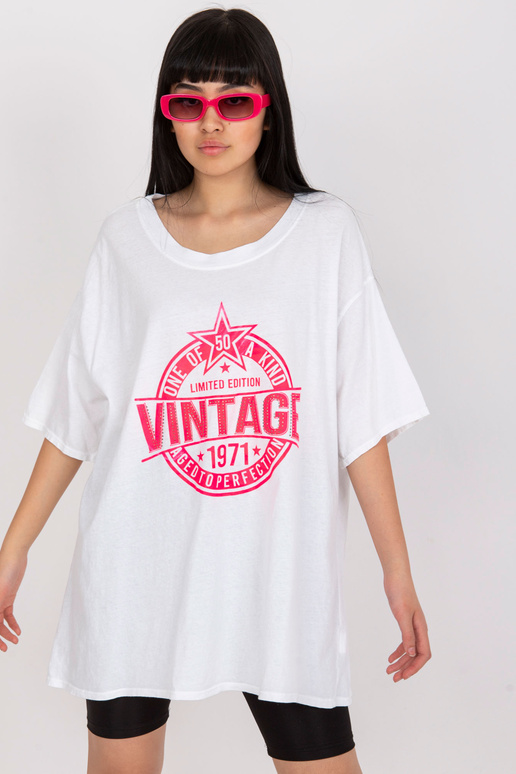 Bílé a růžové volné tričko s nášivkou