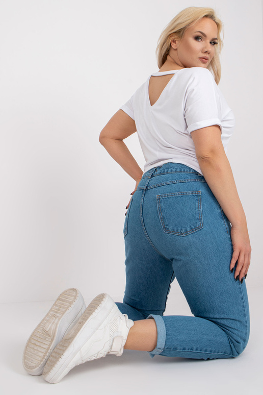 Bílá nadměrná halenka s výstřihem do...