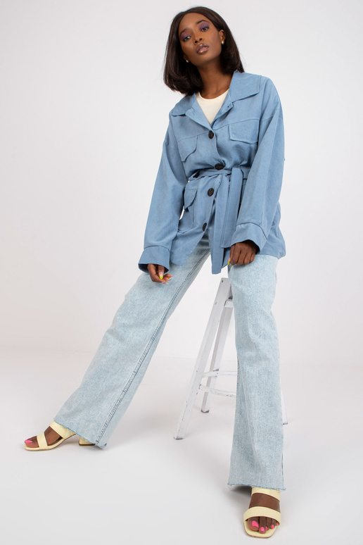 Modrý krátký kabát s páskem