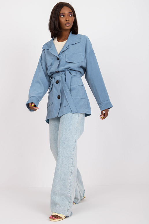 Modrý krátký kabát s páskem