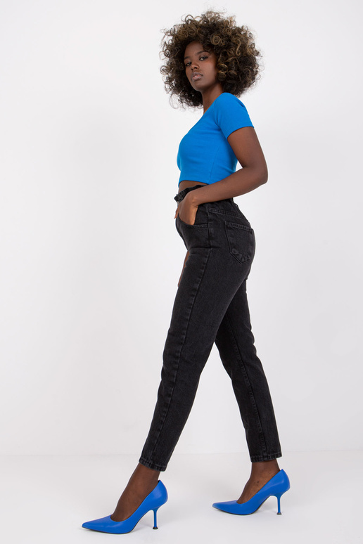 Černé džínové kalhoty papírová taška...