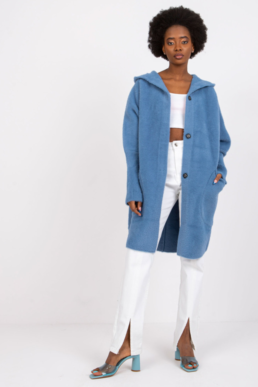 Carolynin světle modrý kabát z alpaky...