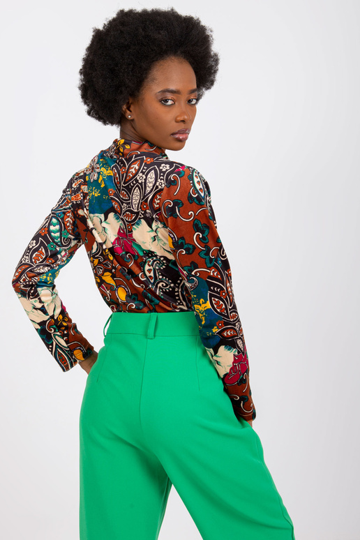 Hnědá vzorovaná halenka s velurem...